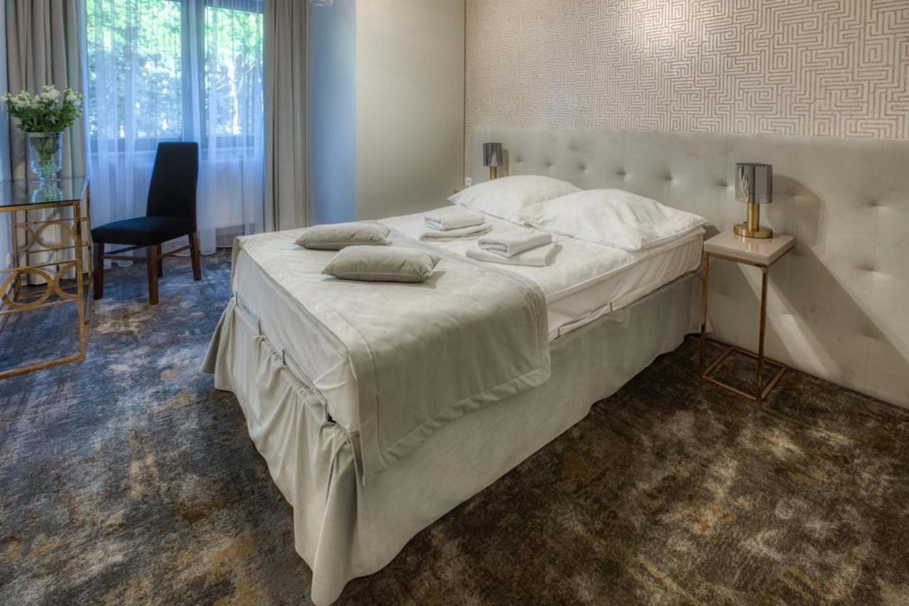 Hotel & Spa Bialy Dom Preiswitz Exterior foto